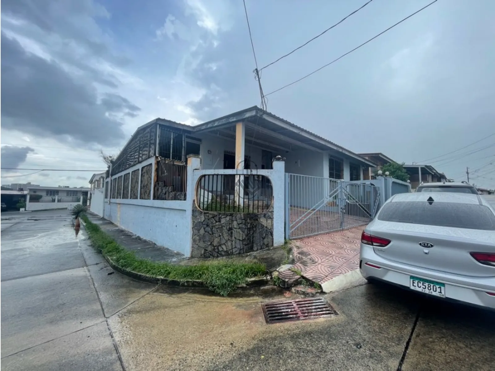 Venta de casa en Colonia La Loma - Villa Lucre - DG en San Miguelito, Panamá