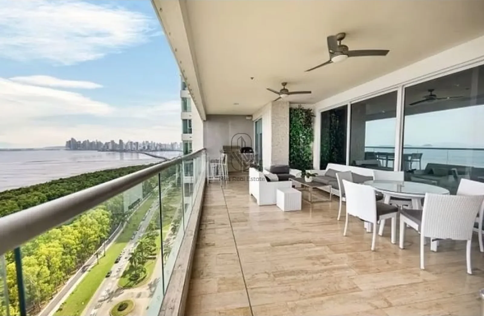 Venta de apartamento en MAREA 1 - Costa del Este - Piso Alto - DG en Ciudad de Panamá, Panamá