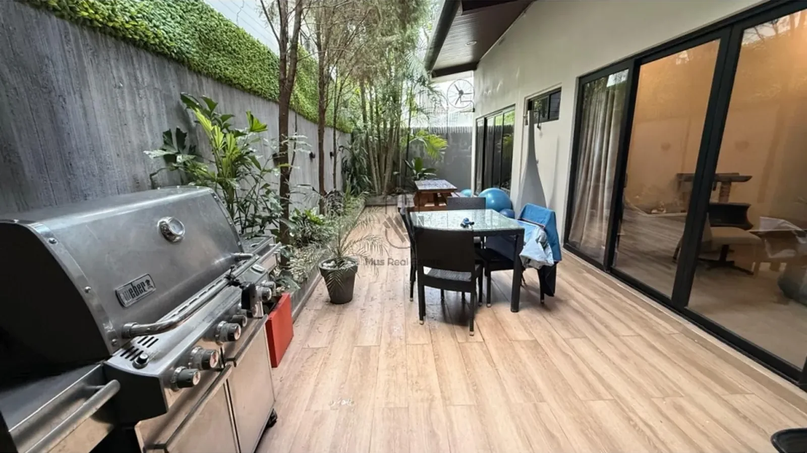 Venta de Casa en Coco del Mar - 1 Nivel - Renovada - 350 m2 - DG en Ciudad de Panamá, Panamá