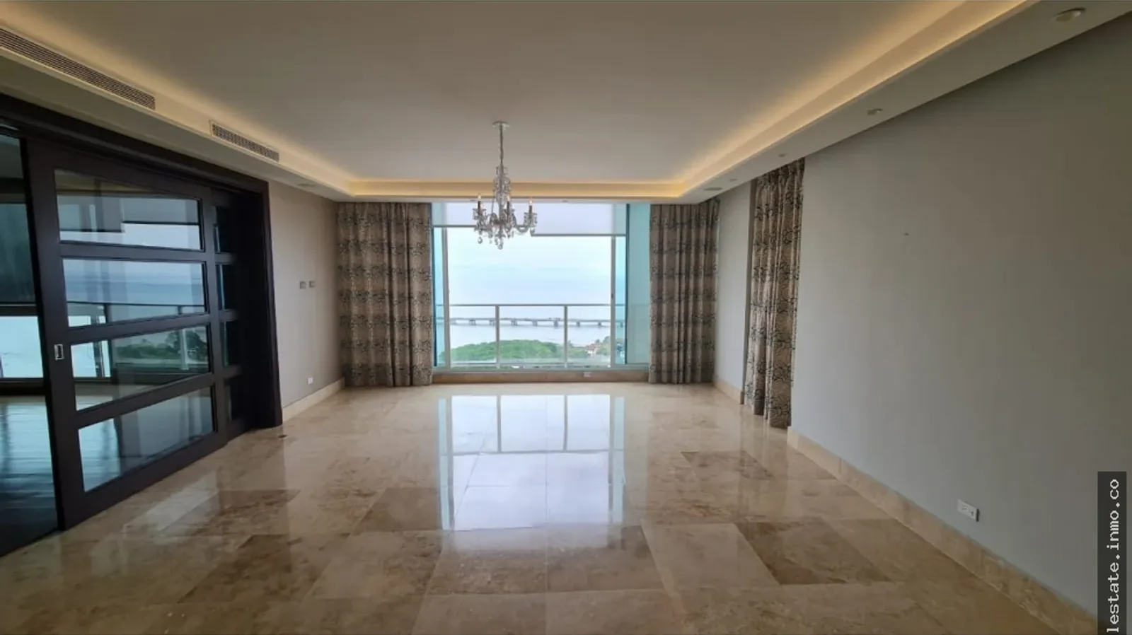 Se Vende o Alquila Elegante Apartamento en Coco del Mar - D.G. en Ciudad de Panamá, Panamá