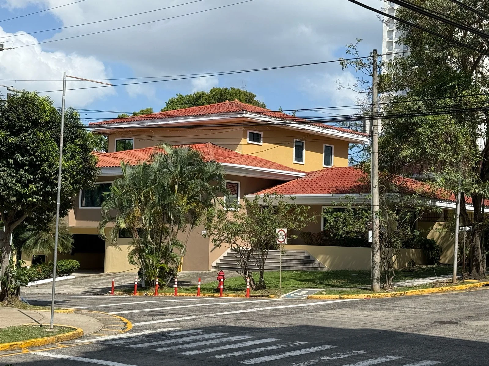 Casa comercial centrica de 815.5 m² en El Carmen en Ciudad de Panamá, Panamá