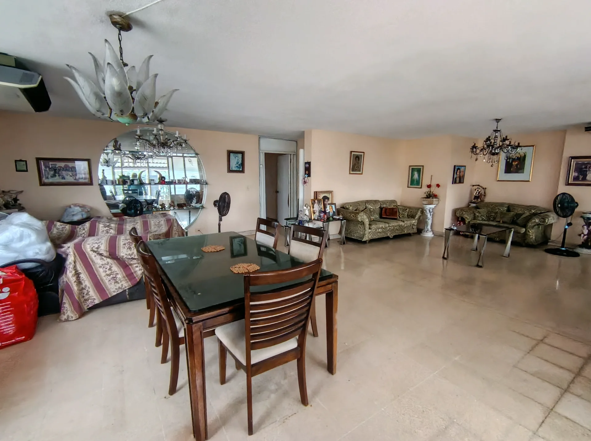 Vendo Apartamento de 3 Habitaciones en El Cangrejo de 162m2 en Ciudad de Panamá, Panamá