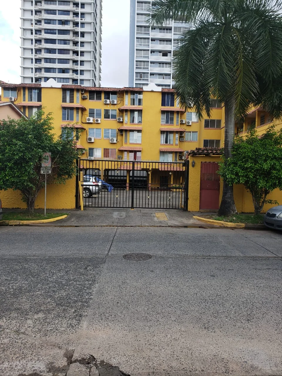 ALQUILO CERCA A MULTIPLAZA en Panamá, Panamá