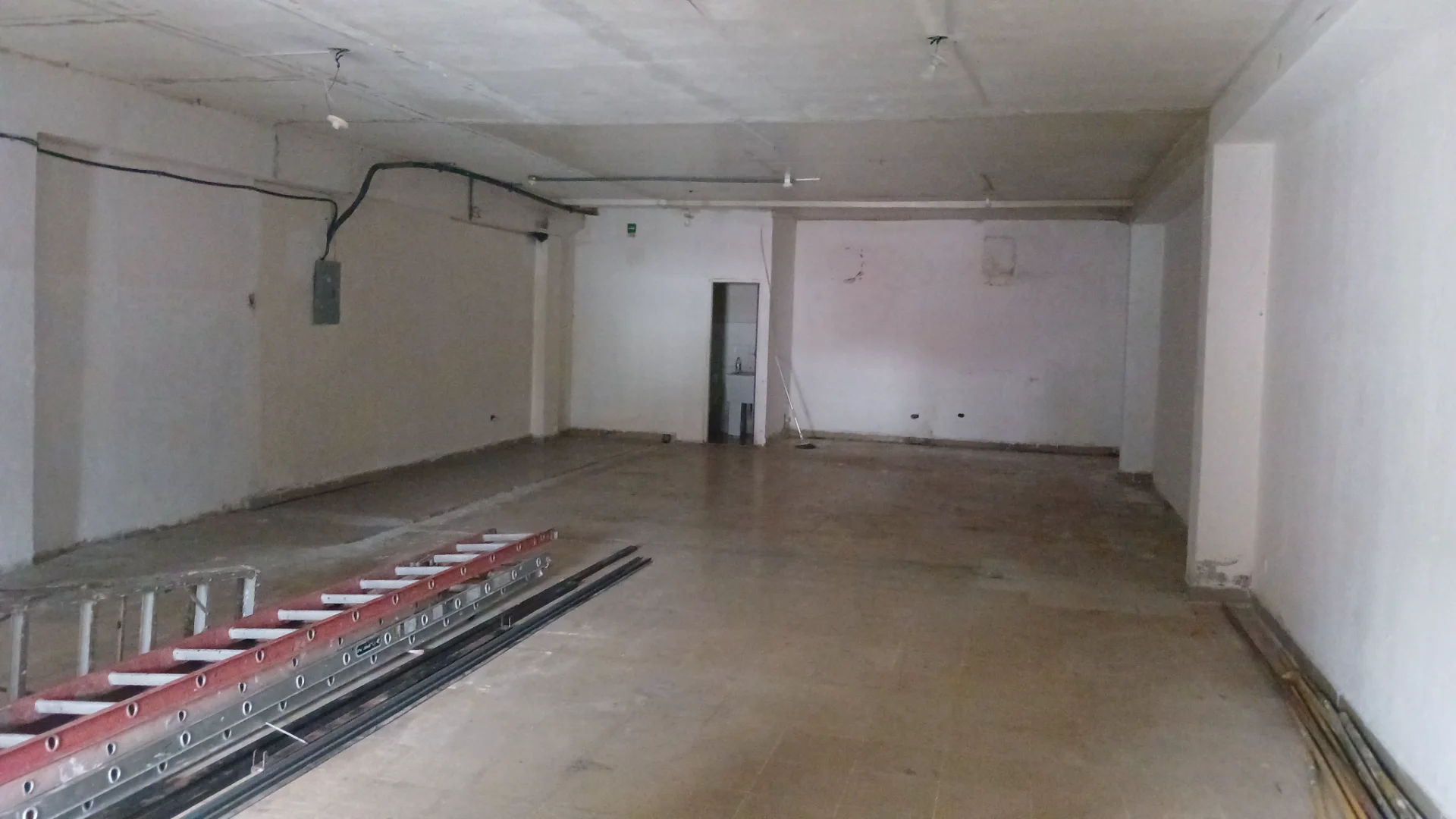 Se Alquila Local Planta baja 150 mts Transistnica en Panama, Panamá