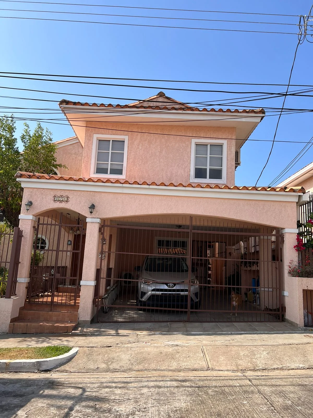 Casa de 3 Habitaciones y 344 m² en Fuente del Fresno en Ciudad de Panamá, Altos de Panamá, Panamá