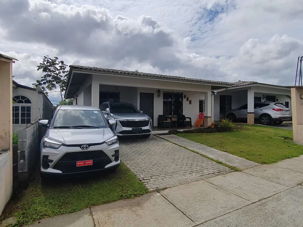 ¿Buscas casa en Arraiján? Gran opción en Parques de Oviedo, Hato Montaña. en Panama Oeste, Panamá