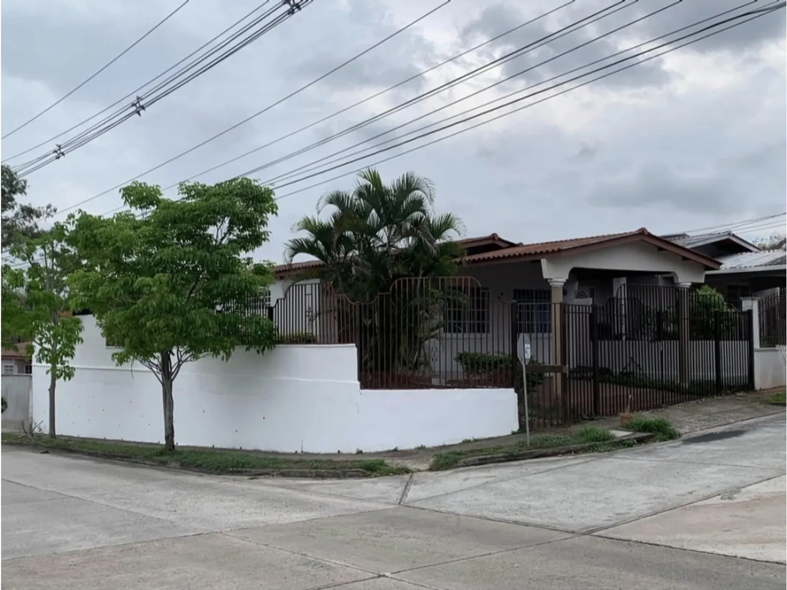 Casa en Venta – Brisas del Golf, Panamá - MH en San Miguelito, Panamá