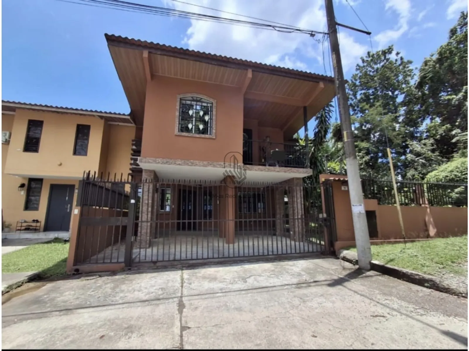 Casa Dúplex 2 Plantas – Amelia D. de Icaza, Condado del Rey | DC en San Miguelito, Panamá