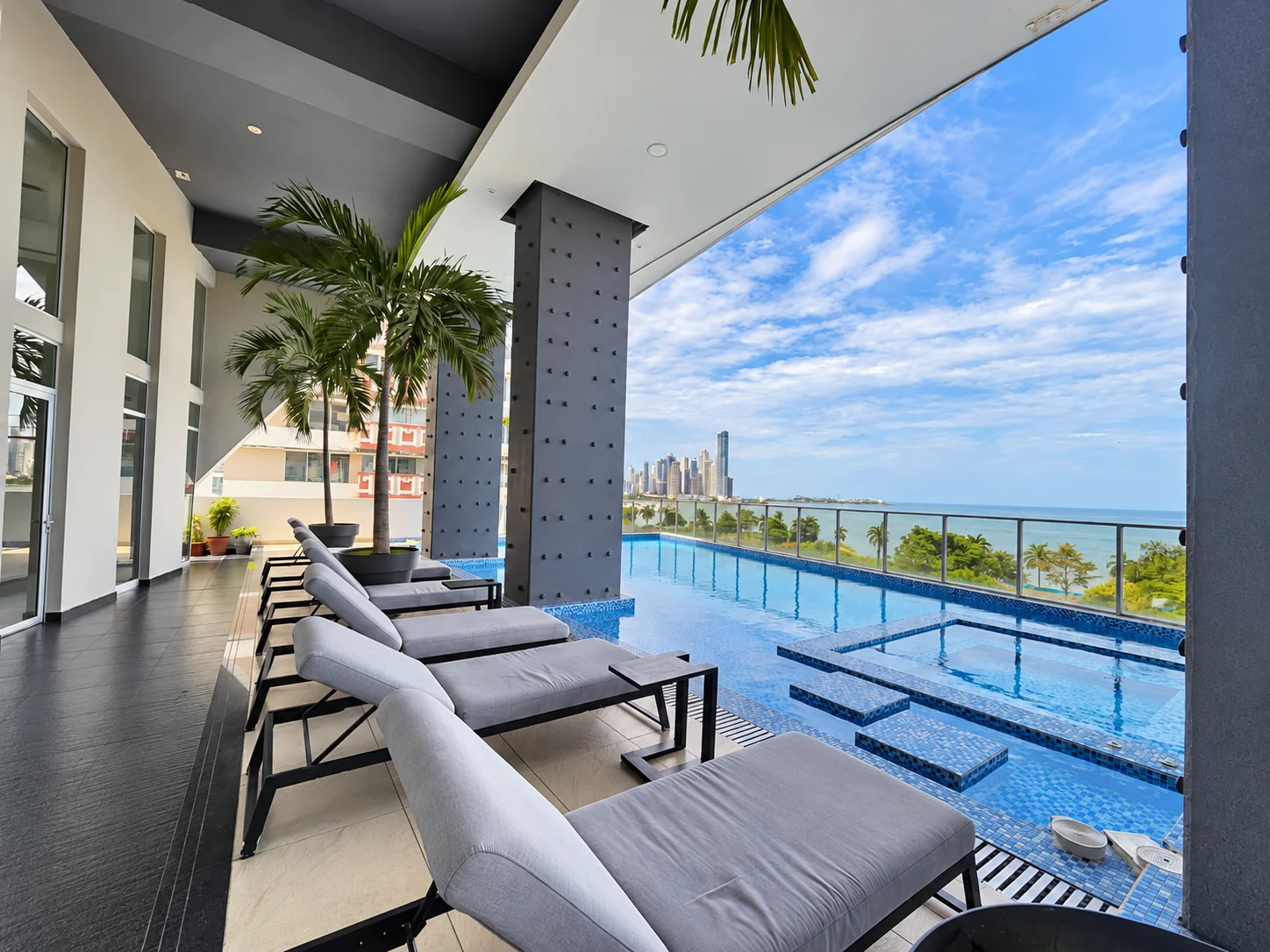 PH Element: Apartamento de 2 Habitaciones en Balboa en Ciudad de Panamá, Panamá