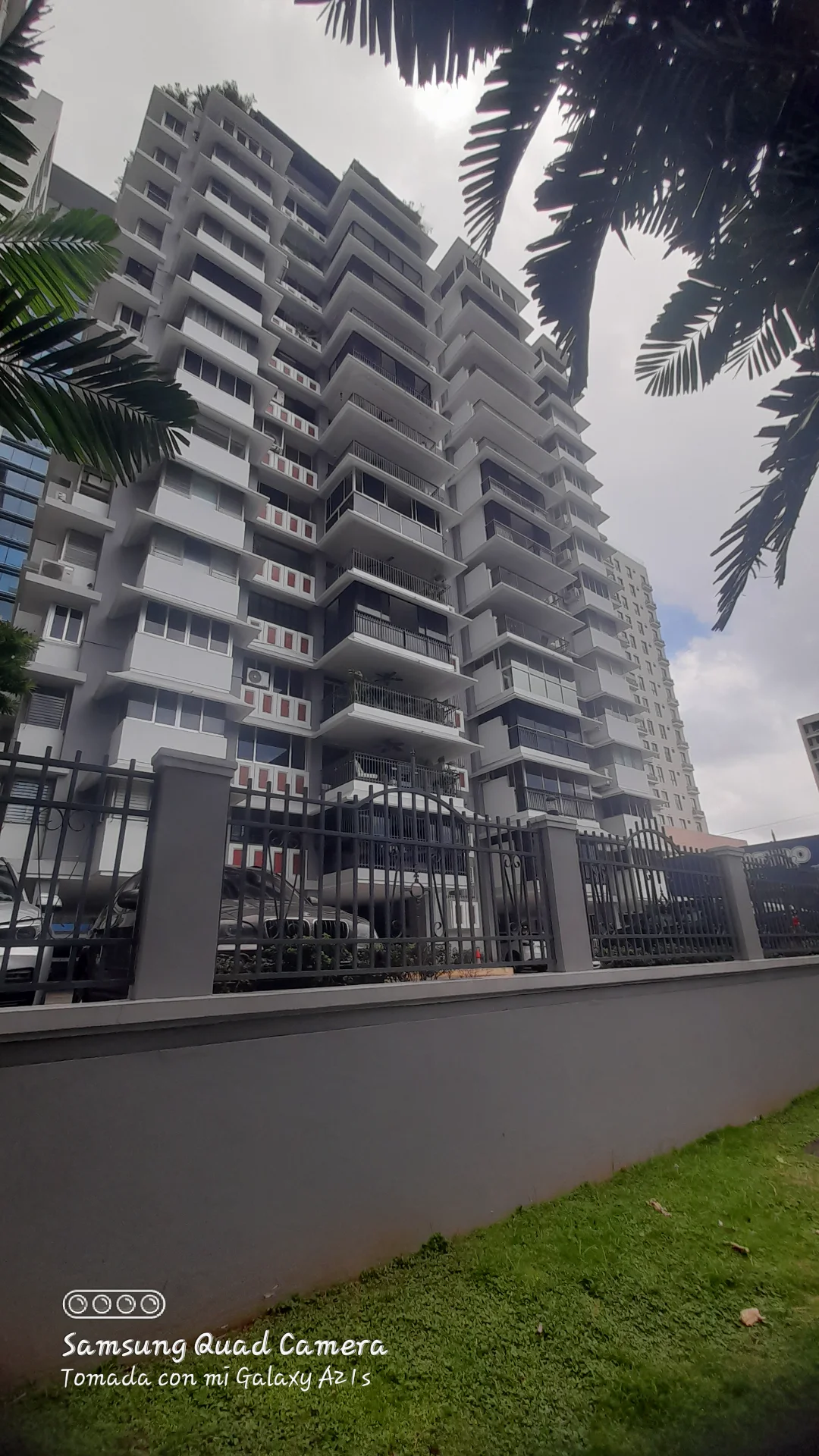 Apartamento de 3 Habitaciones en Edificio Viejo, Obarrio en Ciudad de Panamá, Panamá
