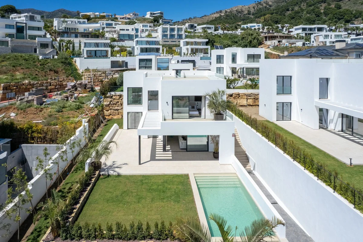 Villa moderna vista al mar en Costa del Sol, España