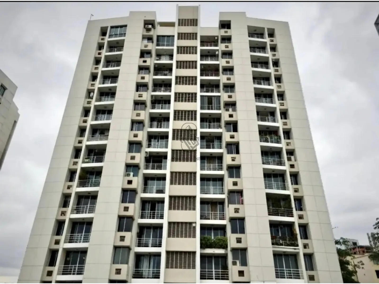Apartamento en Venta en PH Brisas de España, San Francisco | RE en Carrasquilla, Panamá